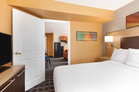 2 Bedroom Suite - 2 Queen Beds