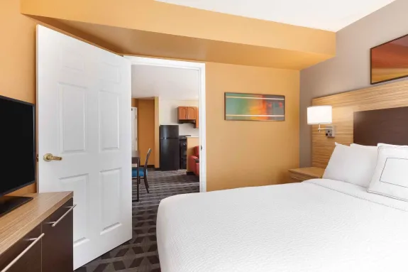 2 Bedroom Suite - 2 Queen Beds