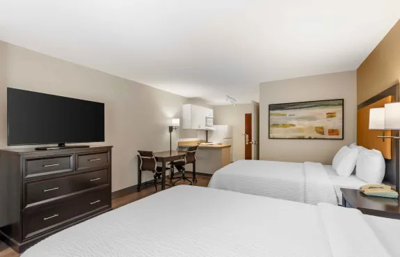 Studio Suite - 2 Full Beds