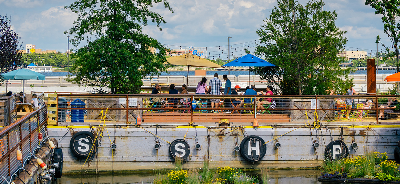 People eating at the Spruce Street Harbor Park