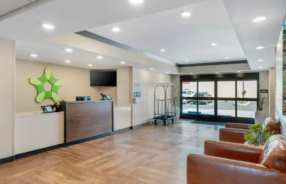 Lobby and Guest Check-in