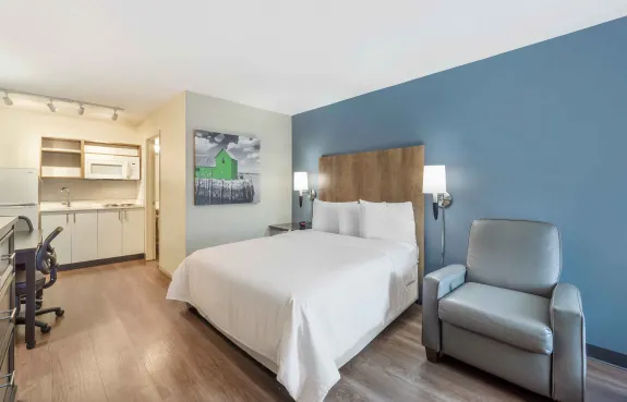 Studio Suite - 1 Queen Bed