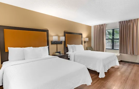 Studio Suite - 2 Full Beds