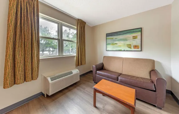 Deluxe Studio - 2 Full Beds