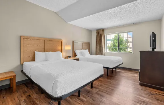 Deluxe Studio - 2 Queen Beds
